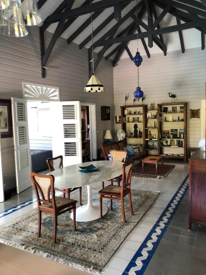 La Maison Bleue - Les Hauts De La Baie Terre-de-Bas Екстериор снимка